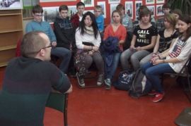 Człowiek „sukcesu” w bibliotece