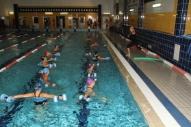 Aqua aerobik na brzezińskiej pływalni