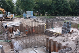 Trwa budowa jazu w brzezińskim parku