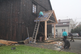 Budowa zadaszenia przy kościele św. Anny