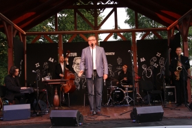 U Zbyszka na podwórku