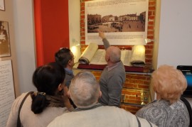 Przygotowano także eksponaty związane z brzezińską synagogą