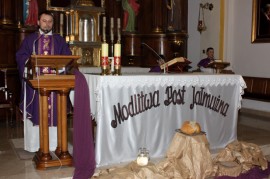 Msza przed koncertem Andrzeja Kołakowskiego