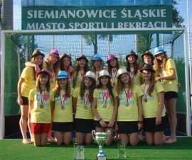 Drużyna brzezińskich hokeistek