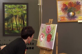 Pokaz malowania ustami