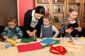 Muzealne warsztaty z 17 marca 2013 roku „Wykonujemy wielkanocne ozdoby”