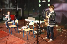 Występ uczniów szkoły muzycznej