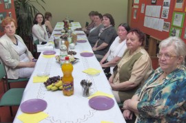 Wymiana doświadczeń odbywała się przy słodkim poczęstunku