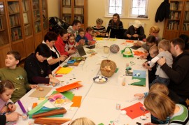 Spotkanie w Muzeum Regionalnym z artystką ludową Marią Ciechańską