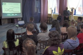 W czasie debaty wykorzystane prezentację multmedialną