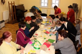 Muzealne warsztaty z 17 marca 2013 roku „Wykonujemy wielkanocne ozdoby”